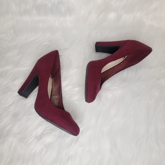 Fergalicious by Fergie burgundy suede heels. - Picture 5 of 8